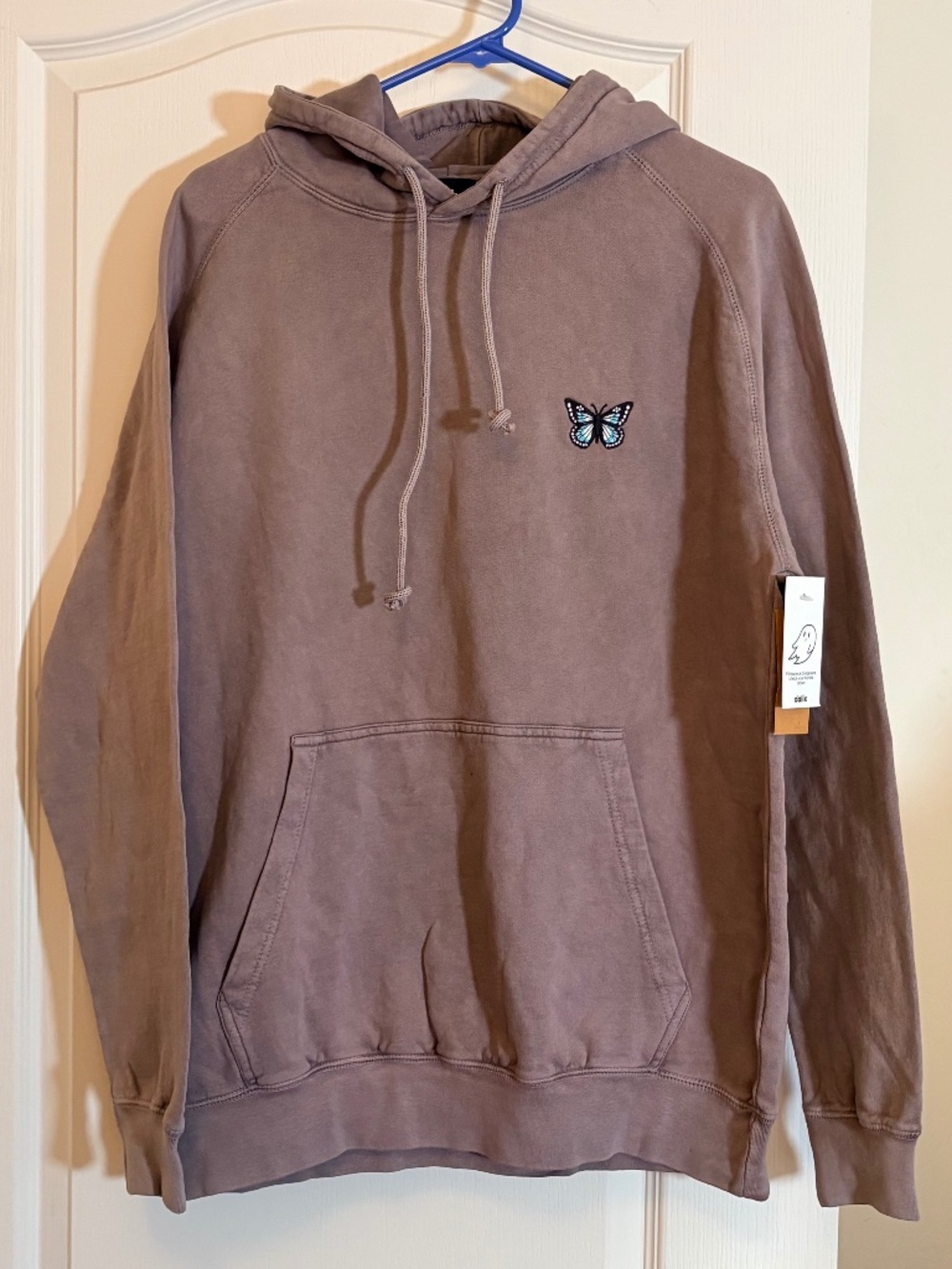 Dalix mineral-washed butterfly embroidered fleece hoodie